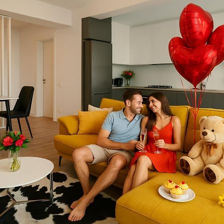 Vanda - Park-View Apartment With Private Balcony Бухарест Екстер'єр фото